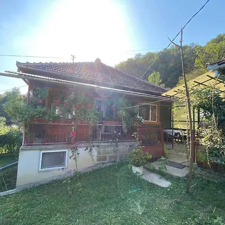 Holiday home Casa- Viata La Tara Bucuresci