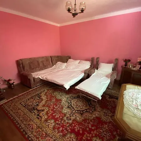 Casa- Viata La Tara * Bucuresci