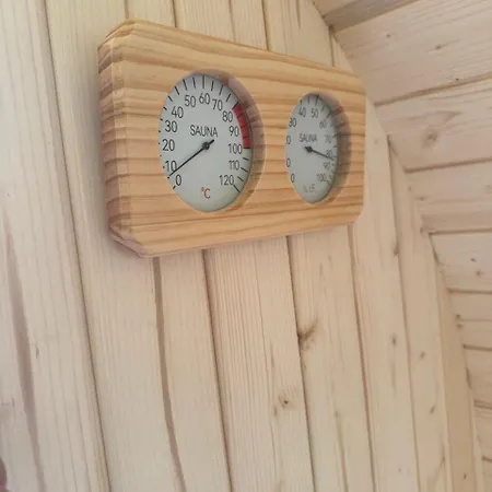 Casa- Viata La Tara * Bucuresci